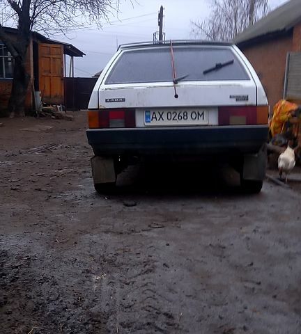 Белый ВАЗ 2109, объемом двигателя 1.5 л и пробегом 356 тыс. км за 700 $, фото 3 на Automoto.ua