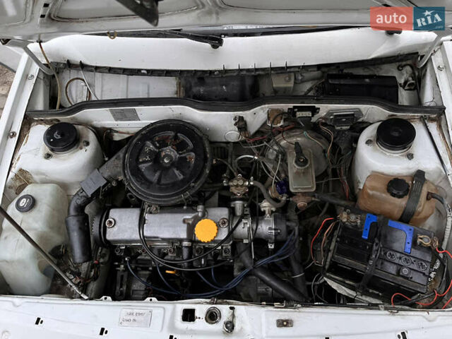 Белый ВАЗ 2109, объемом двигателя 1.5 л и пробегом 283 тыс. км за 826 $, фото 21 на Automoto.ua