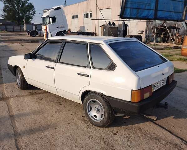 Белый ВАЗ 2109, объемом двигателя 1.3 л и пробегом 99 тыс. км за 1150 $, фото 3 на Automoto.ua