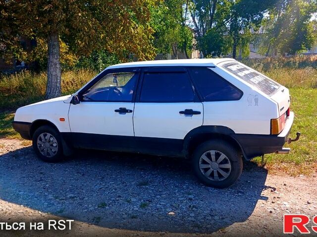 Белый ВАЗ 2109, объемом двигателя 1.5 л и пробегом 200 тыс. км за 1250 $, фото 1 на Automoto.ua