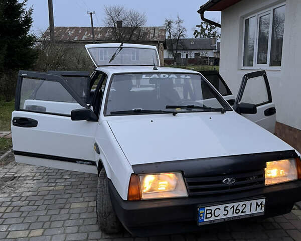 Белый ВАЗ 2109, объемом двигателя 1.5 л и пробегом 283 тыс. км за 826 $, фото 19 на Automoto.ua