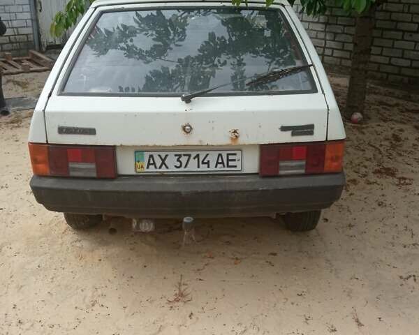 Белый ВАЗ 2109, объемом двигателя 1.3 л и пробегом 100 тыс. км за 700 $, фото 2 на Automoto.ua