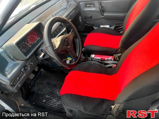 Белый ВАЗ 2109, объемом двигателя 1.3 л и пробегом 150 тыс. км за 1400 $, фото 4 на Automoto.ua