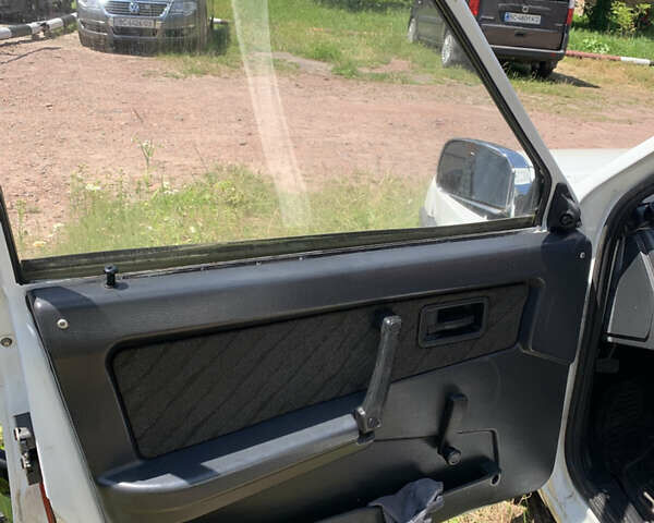 Белый ВАЗ 2109, объемом двигателя 1.3 л и пробегом 300 тыс. км за 700 $, фото 6 на Automoto.ua