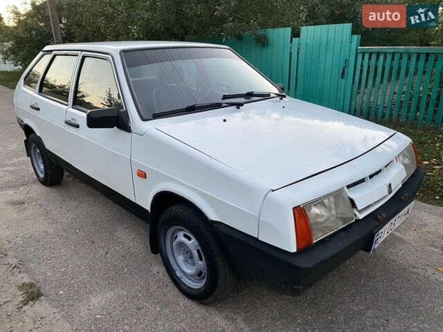 Белый ВАЗ 2109, объемом двигателя 1.5 л и пробегом 186 тыс. км за 950 $, фото 5 на Automoto.ua