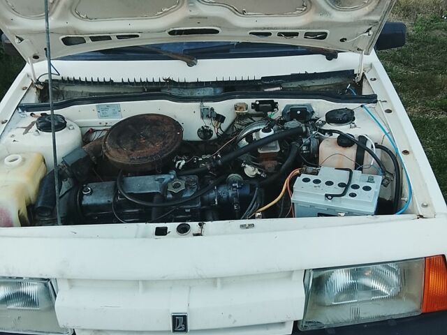 Белый ВАЗ 2109, объемом двигателя 1.5 л и пробегом 178 тыс. км за 500 $, фото 4 на Automoto.ua