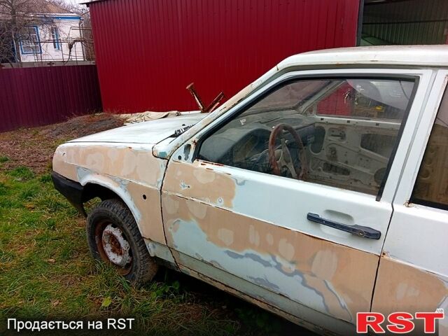 Білий ВАЗ 2109, об'ємом двигуна 1.5 л та пробігом 280 тис. км за 300 $, фото 1 на Automoto.ua