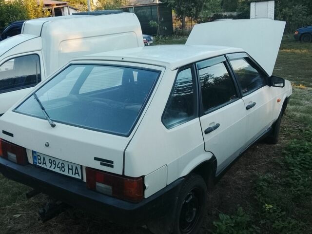 Белый ВАЗ 2109, объемом двигателя 1.5 л и пробегом 178 тыс. км за 500 $, фото 1 на Automoto.ua