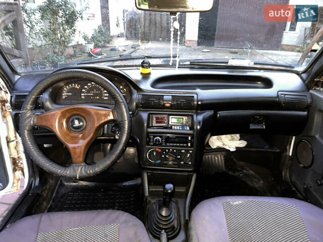 Белый ВАЗ 2109, объемом двигателя 1.5 л и пробегом 283 тыс. км за 826 $, фото 16 на Automoto.ua