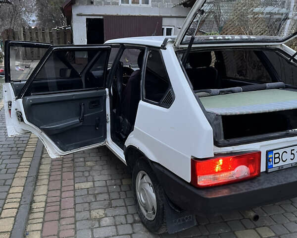 Белый ВАЗ 2109, объемом двигателя 1.5 л и пробегом 283 тыс. км за 826 $, фото 18 на Automoto.ua