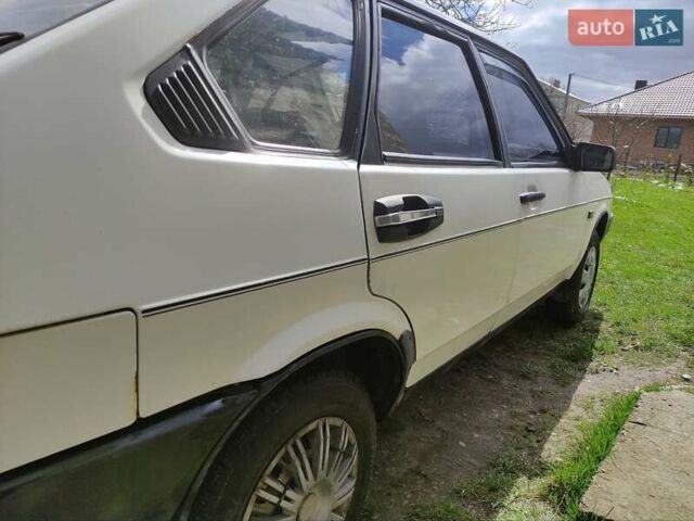 Белый ВАЗ 2109, объемом двигателя 1.1 л и пробегом 999 тыс. км за 850 $, фото 3 на Automoto.ua