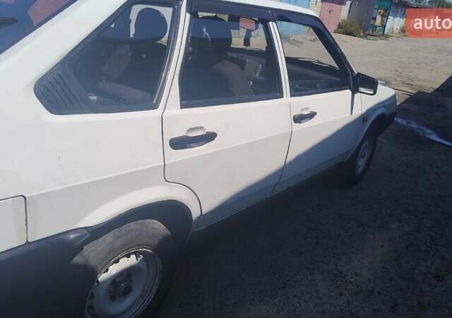 Белый ВАЗ 2109, объемом двигателя 1.5 л и пробегом 3 тыс. км за 1100 $, фото 5 на Automoto.ua
