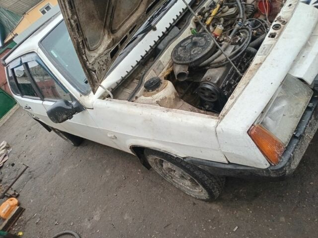 Белый ВАЗ 2109, объемом двигателя 1 л и пробегом 150 тыс. км за 594 $, фото 5 на Automoto.ua