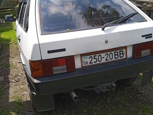 Белый ВАЗ 2109, объемом двигателя 1.5 л и пробегом 240 тыс. км за 650 $, фото 3 на Automoto.ua
