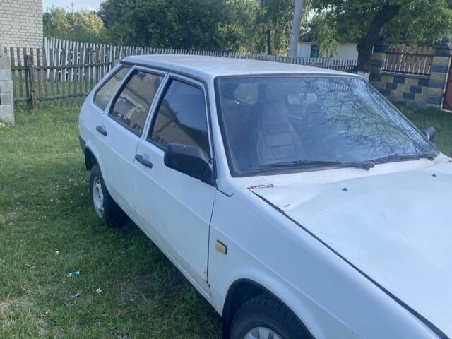 ВАЗ 2109 1991 в Ровно на Automoto.ua Белый ВАЗ 2109, объемом двигателя 1.5 л и пробегом 3 тыс. км за 384 $, фото 1 на Automoto.ua