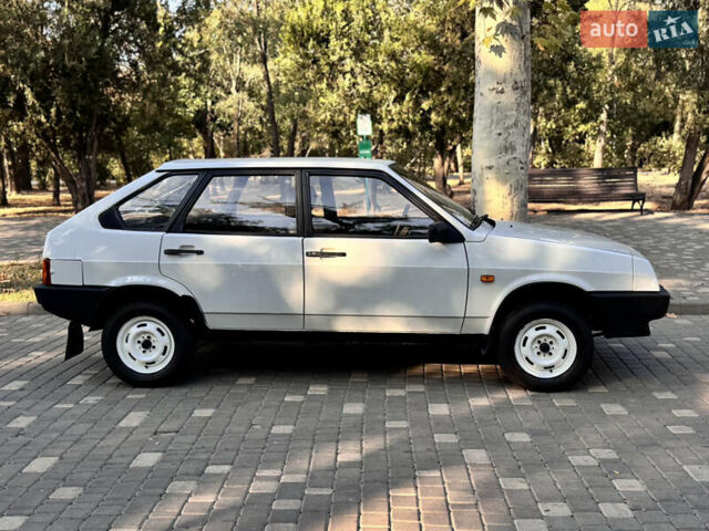 Белый ВАЗ 2109, объемом двигателя 1.5 л и пробегом 105 тыс. км за 3000 $, фото 3 на Automoto.ua