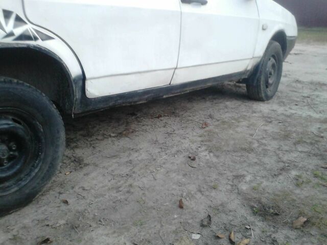 Белый ВАЗ 2109, объемом двигателя 1.5 л и пробегом 200 тыс. км за 500 $, фото 10 на Automoto.ua