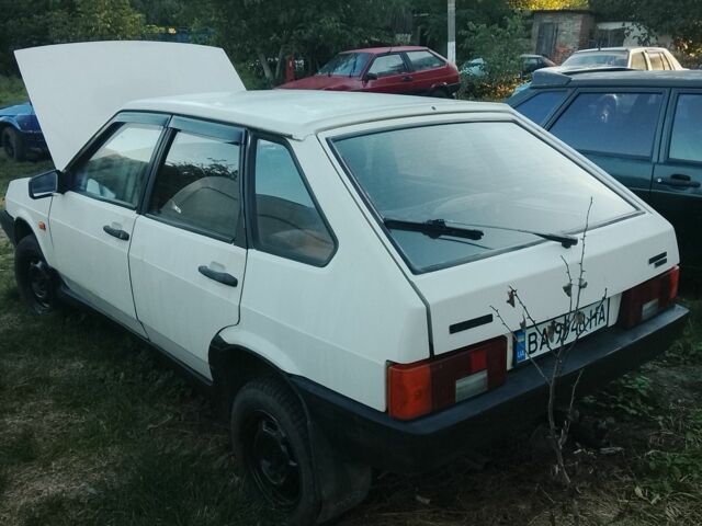 Белый ВАЗ 2109, объемом двигателя 1.5 л и пробегом 178 тыс. км за 500 $, фото 2 на Automoto.ua