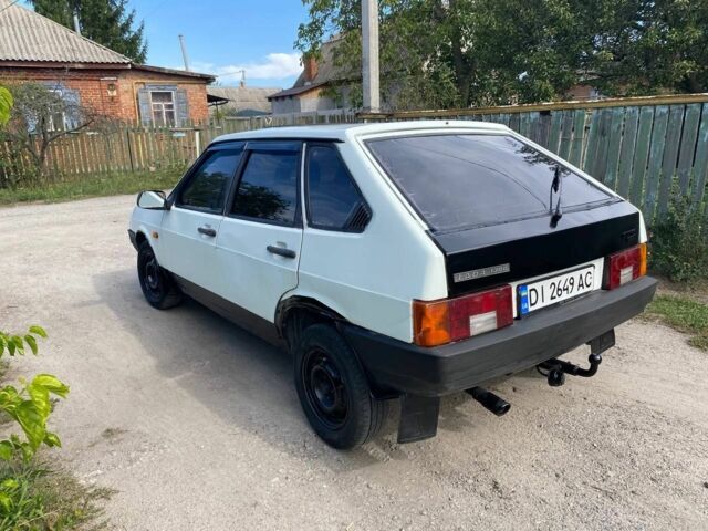 Белый ВАЗ 2109, объемом двигателя 1.3 л и пробегом 230 тыс. км за 704 $, фото 3 на Automoto.ua