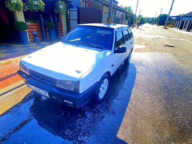 Белый ВАЗ 2109, объемом двигателя 1.5 л и пробегом 0 тыс. км за 1700 $, фото 4 на Automoto.ua