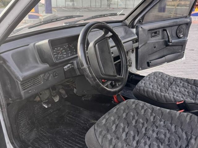 Белый ВАЗ 2109, объемом двигателя 1.3 л и пробегом 50 тыс. км за 949 $, фото 4 на Automoto.ua