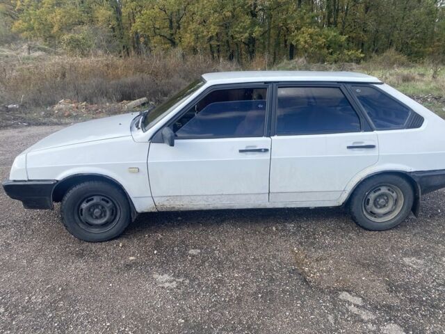 Білий ВАЗ 2109, об'ємом двигуна 1.5 л та пробігом 88 тис. км за 1079 $, фото 1 на Automoto.ua