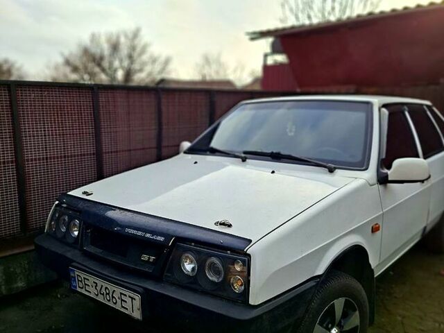 Белый ВАЗ 2109, объемом двигателя 1.5 л и пробегом 120 тыс. км за 1700 $, фото 1 на Automoto.ua