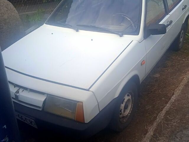 Белый ВАЗ 2109, объемом двигателя 1.5 л и пробегом 0 тыс. км за 700 $, фото 1 на Automoto.ua