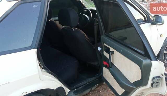 ВАЗ 2109 1991 у Львові на Automoto.ua Білий ВАЗ 2109, об'ємом двигуна 1.3 л та пробігом 50 тис. км за 800 $, фото 5 на Automoto.ua