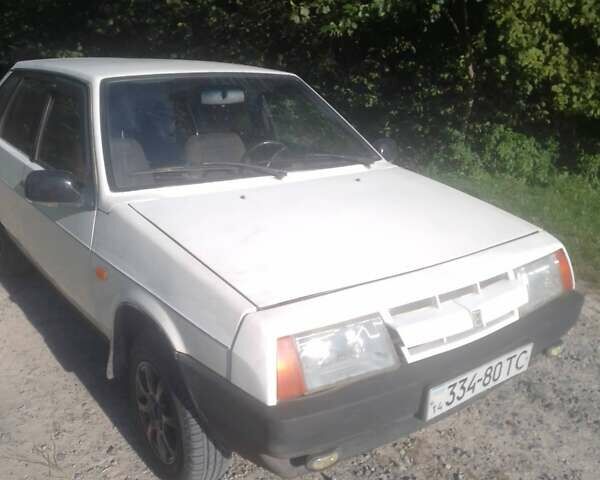 Белый ВАЗ 2109, объемом двигателя 1.5 л и пробегом 645 тыс. км за 602 $, фото 2 на Automoto.ua