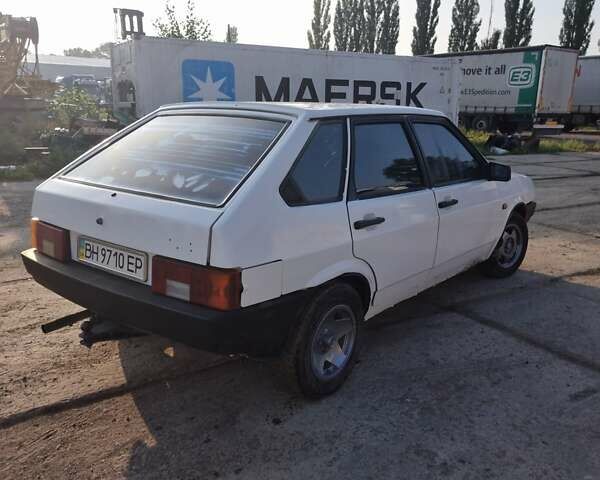 Белый ВАЗ 2109, объемом двигателя 1.3 л и пробегом 99 тыс. км за 1150 $, фото 2 на Automoto.ua