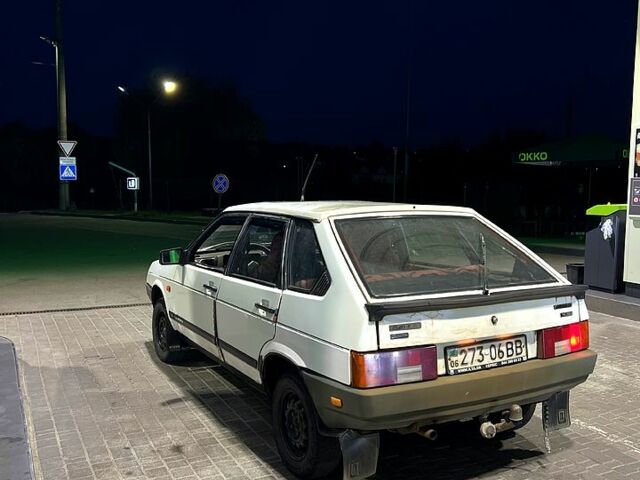 Белый ВАЗ 2109, объемом двигателя 1.3 л и пробегом 334 тыс. км за 850 $, фото 3 на Automoto.ua