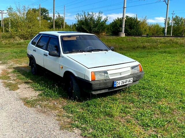Белый ВАЗ 2109, объемом двигателя 1.3 л и пробегом 98 тыс. км за 700 $, фото 1 на Automoto.ua
