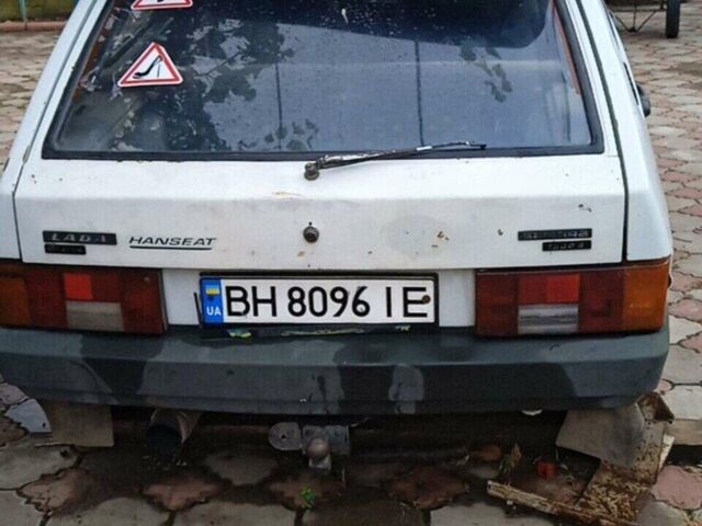 Белый ВАЗ 2109, объемом двигателя 1.5 л и пробегом 450 тыс. км за 475 $, фото 3 на Automoto.ua