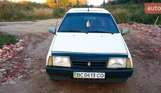 ВАЗ 2109 1991 у Львові на Automoto.ua Білий ВАЗ 2109, об'ємом двигуна 1.3 л та пробігом 50 тис. км за 800 $, фото 1 на Automoto.ua