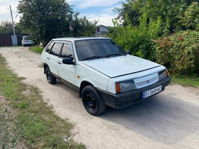 Белый ВАЗ 2109, объемом двигателя 1.3 л и пробегом 230 тыс. км за 704 $, фото 5 на Automoto.ua