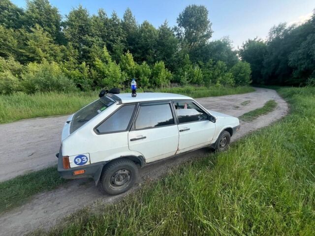Белый ВАЗ 2109, объемом двигателя 1.5 л и пробегом 2 тыс. км за 602 $, фото 2 на Automoto.ua