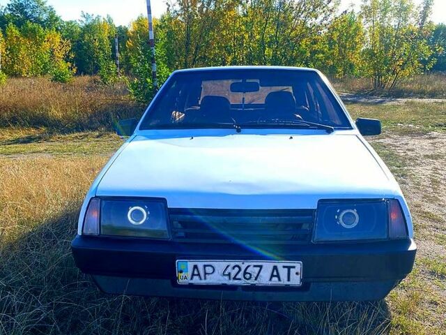 Белый ВАЗ 2109, объемом двигателя 1.3 л и пробегом 200 тыс. км за 1400 $, фото 3 на Automoto.ua