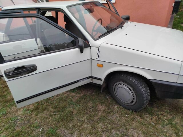 Белый ВАЗ 2109, объемом двигателя 1.3 л и пробегом 134 тыс. км за 1400 $, фото 19 на Automoto.ua