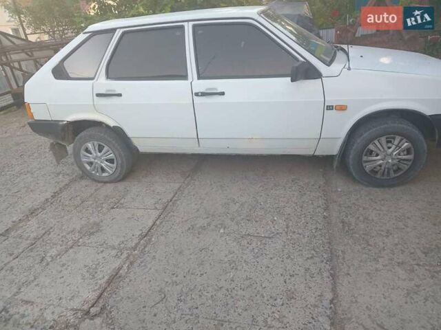 Білий ВАЗ 2109, об'ємом двигуна 1.3 л та пробігом 250 тис. км за 850 $, фото 3 на Automoto.ua