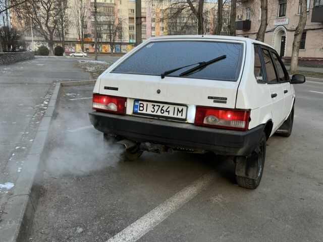 Белый ВАЗ 2109, объемом двигателя 1.5 л и пробегом 300 тыс. км за 1350 $, фото 2 на Automoto.ua