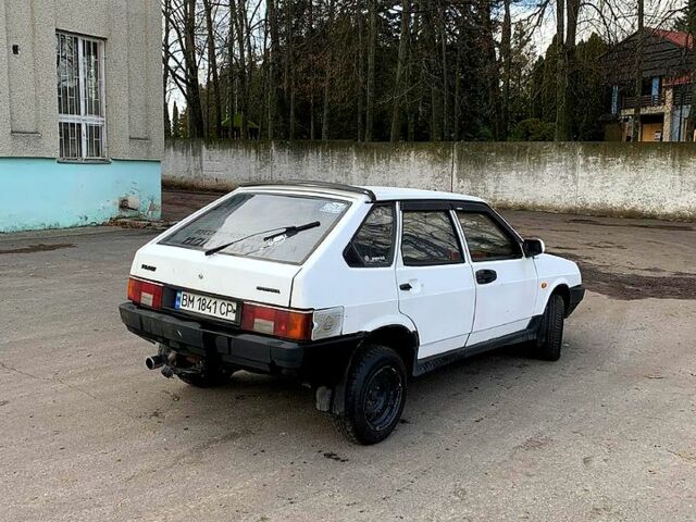 Белый ВАЗ 2109, объемом двигателя 1.3 л и пробегом 200 тыс. км за 1200 $, фото 3 на Automoto.ua