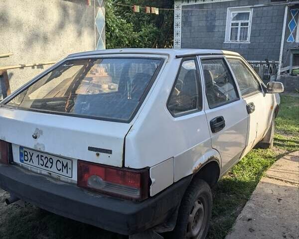 ВАЗ 2109 1992 в Хмельницком на Automoto.ua Белый ВАЗ 2109, объемом двигателя 1.29 л и пробегом 50 тыс. км за 700 $, фото 2 на Automoto.ua
