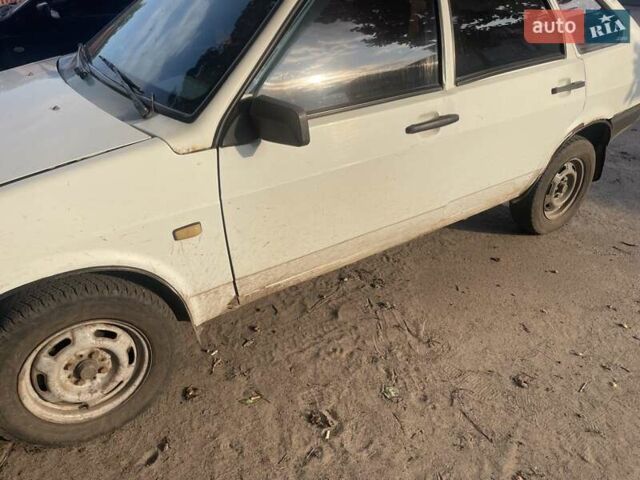 Белый ВАЗ 2109, объемом двигателя 1.3 л и пробегом 77 тыс. км за 757 $, фото 1 на Automoto.ua