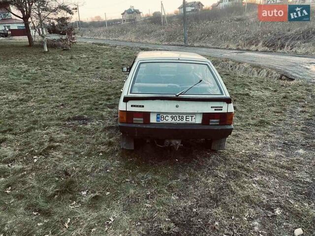 Білий ВАЗ 2109, об'ємом двигуна 1.46 л та пробігом 100 тис. км за 850 $, фото 4 на Automoto.ua