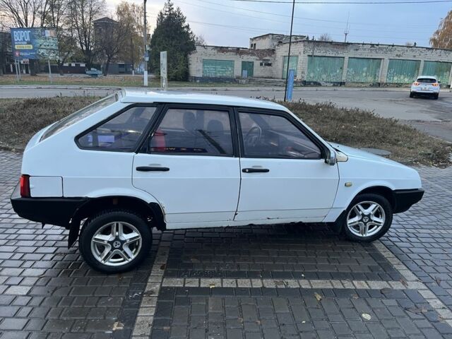 Білий ВАЗ 2109, об'ємом двигуна 1.3 л та пробігом 178 тис. км за 954 $, фото 2 на Automoto.ua