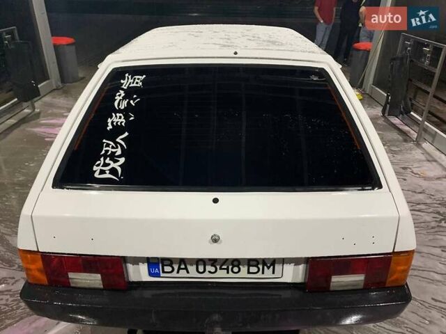 Белый ВАЗ 2109, объемом двигателя 1.3 л и пробегом 47 тыс. км за 1300 $, фото 2 на Automoto.ua