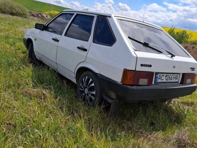 Белый ВАЗ 2109, объемом двигателя 1.5 л и пробегом 100 тыс. км за 336 $, фото 3 на Automoto.ua