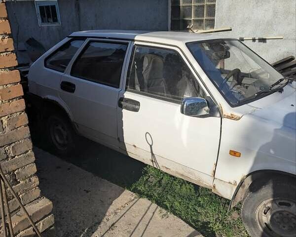 ВАЗ 2109 1992 в Хмельницком на Automoto.ua Белый ВАЗ 2109, объемом двигателя 1.29 л и пробегом 50 тыс. км за 700 $, фото 5 на Automoto.ua