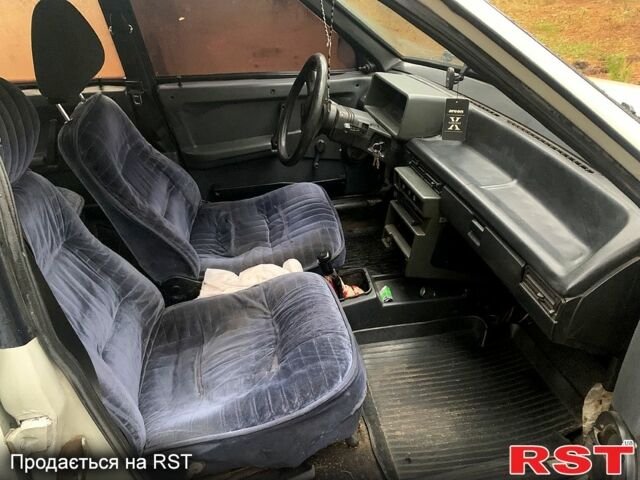 Белый ВАЗ 2109, объемом двигателя 1.5 л и пробегом 120 тыс. км за 900 $, фото 9 на Automoto.ua